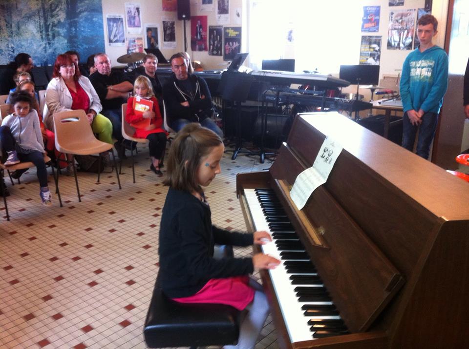 Audition de piano à Cléré les Pins mai 2014