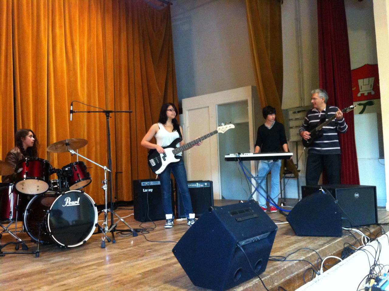 Atelier de Musiques Amplifées au Collège de Savigné Sur Lathan